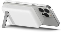 بنك طاقة لاسلكي مغناطيسي من بيلكين، سعة 5000 مللي أمبير/ساعة، شاحن محمول متوافق مع ماج سيف، حزمة بطارية بمخرج 7.5 وات، ومدخل 10 وات وحامل، متوافق مع سلسلة iPhone 14 و13 - أبيض