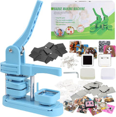 جود كرافتر الة صنع ازرار مغناطيسية للثلاجة 2 في 1، ماكينة صنع ازرار مغناطيسية للثلاجة 50 ملم/1.97 انش، ماكينة صنع شارات مغناطيسية مربعة مع 550 قطعة مجانية (تتضمن 50 دبوس)