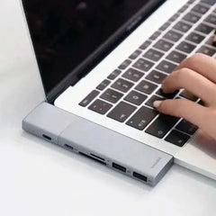 Modular USB-C Docking Station 	
EL007